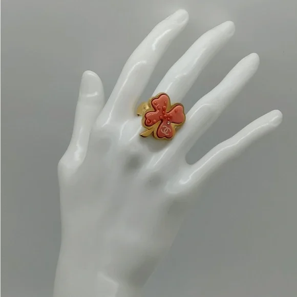 CHANEL Gold and Peach Clover Ring - Picture 2 of 8